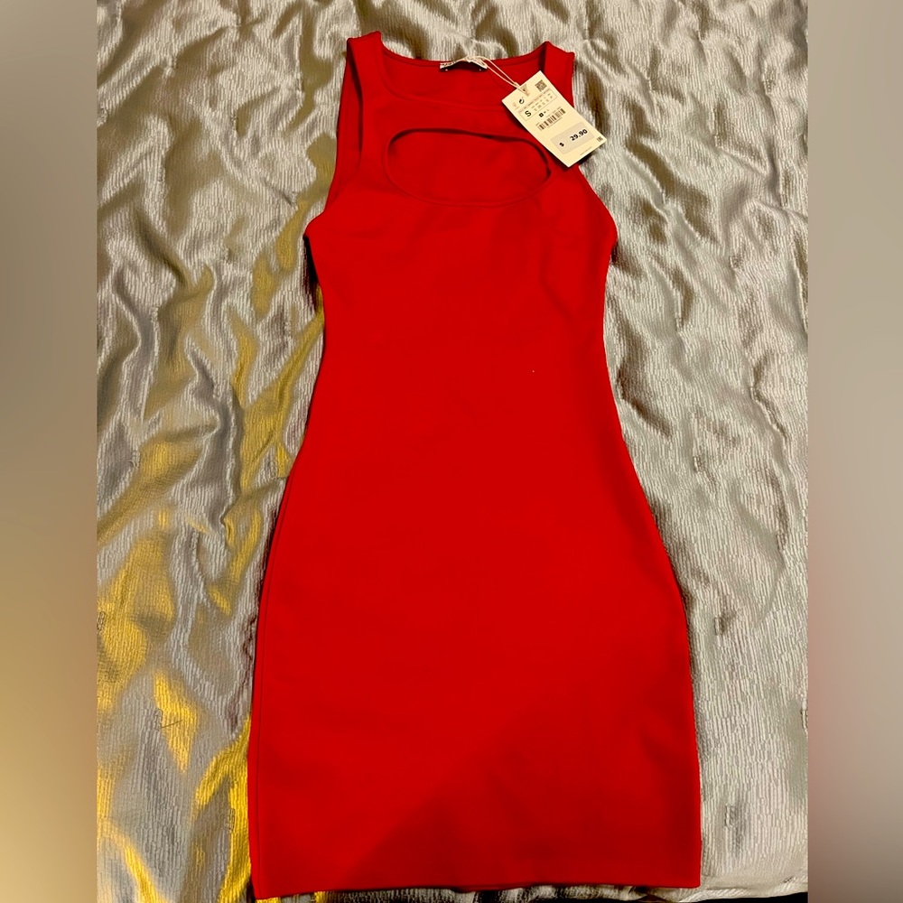 Red knit bodycon dress with side zipper and cut-out from Zara - never worn